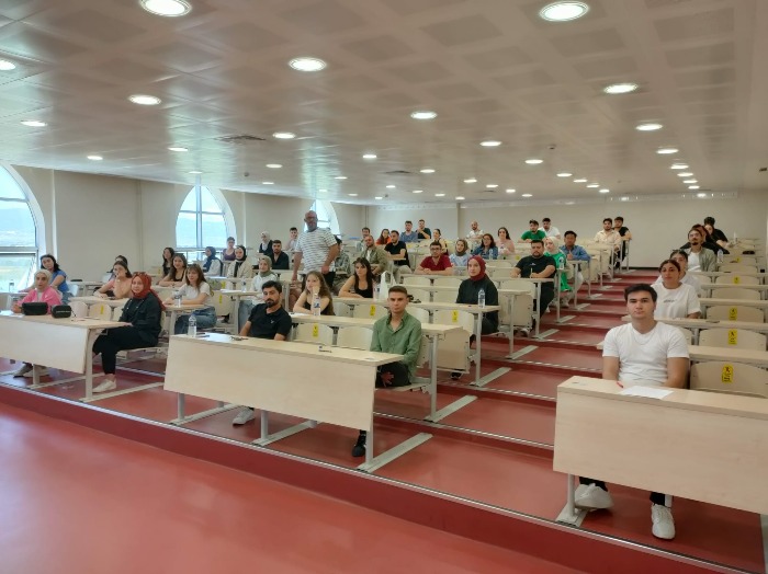 Fakültemiz Danışman Hocaları Öğrencileriyle Toplu Görüşme Gerçekleştirdi